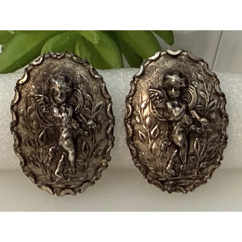 Vintage Silver Tone Oval Cherub Cufflinks Antique Suit Accessory Unique Details